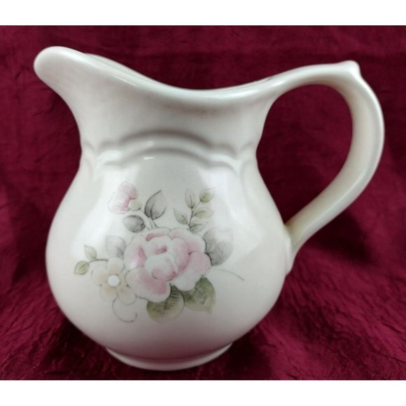 Tea Rose Pattern Ceramic Pfaltzgraff Creamer Pitcher with Handle Pink Roses - Picture 1 of 12